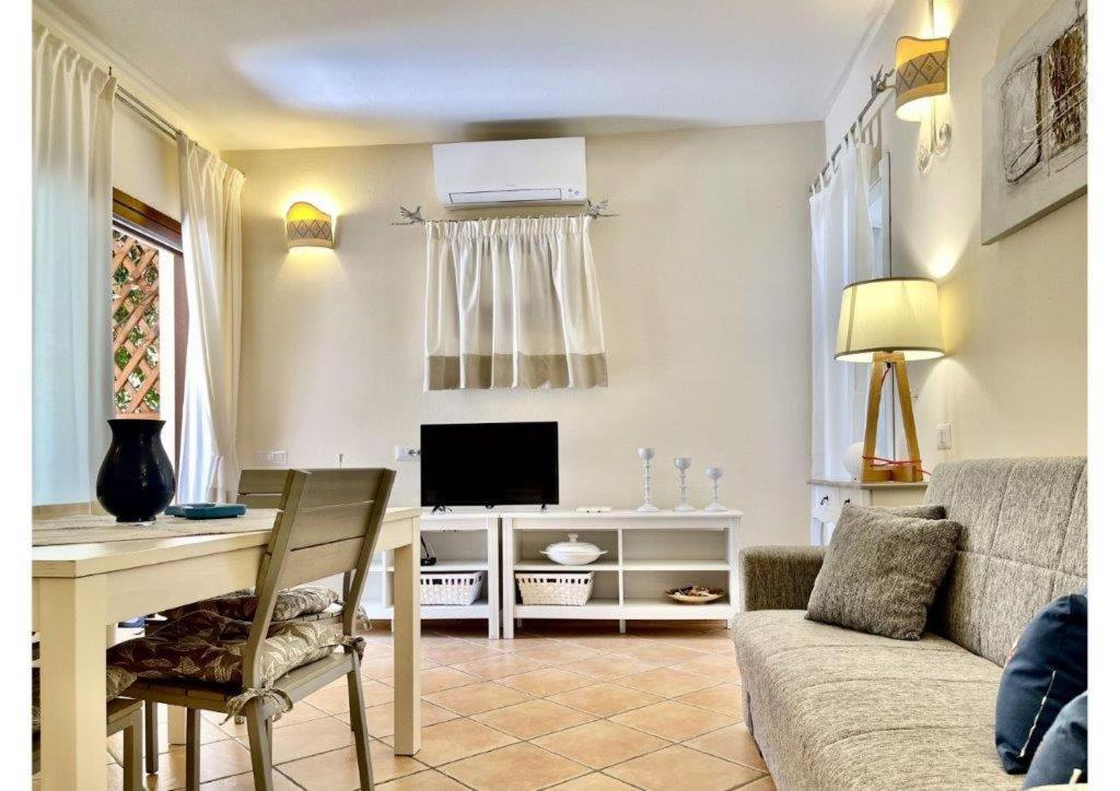 Le Residenze Sul Mare B6 Διαμέρισμα Porto Ottiolu Εξωτερικό φωτογραφία